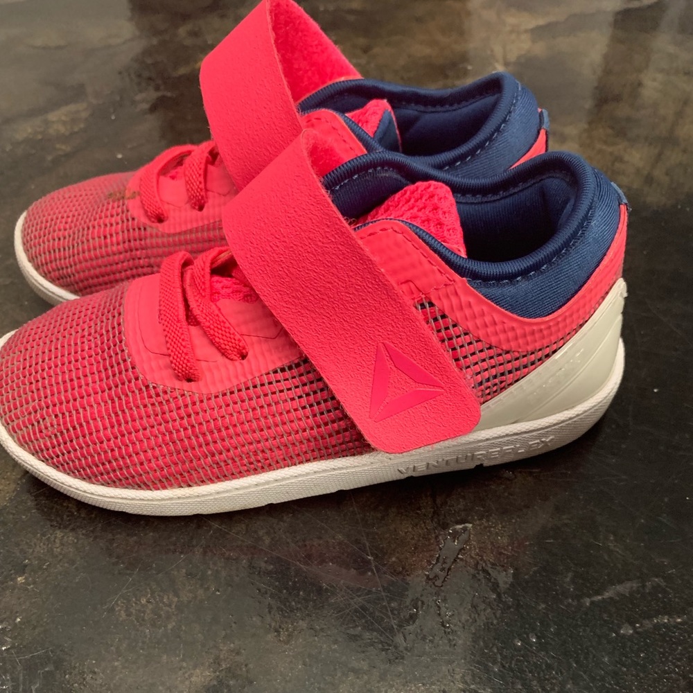 Toddler 👧🏼 Reebok nano size 8